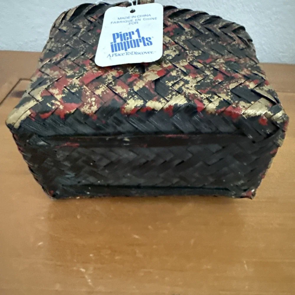 Set 3 Pier 1 Imports Mini Stackable Baskets With Handles